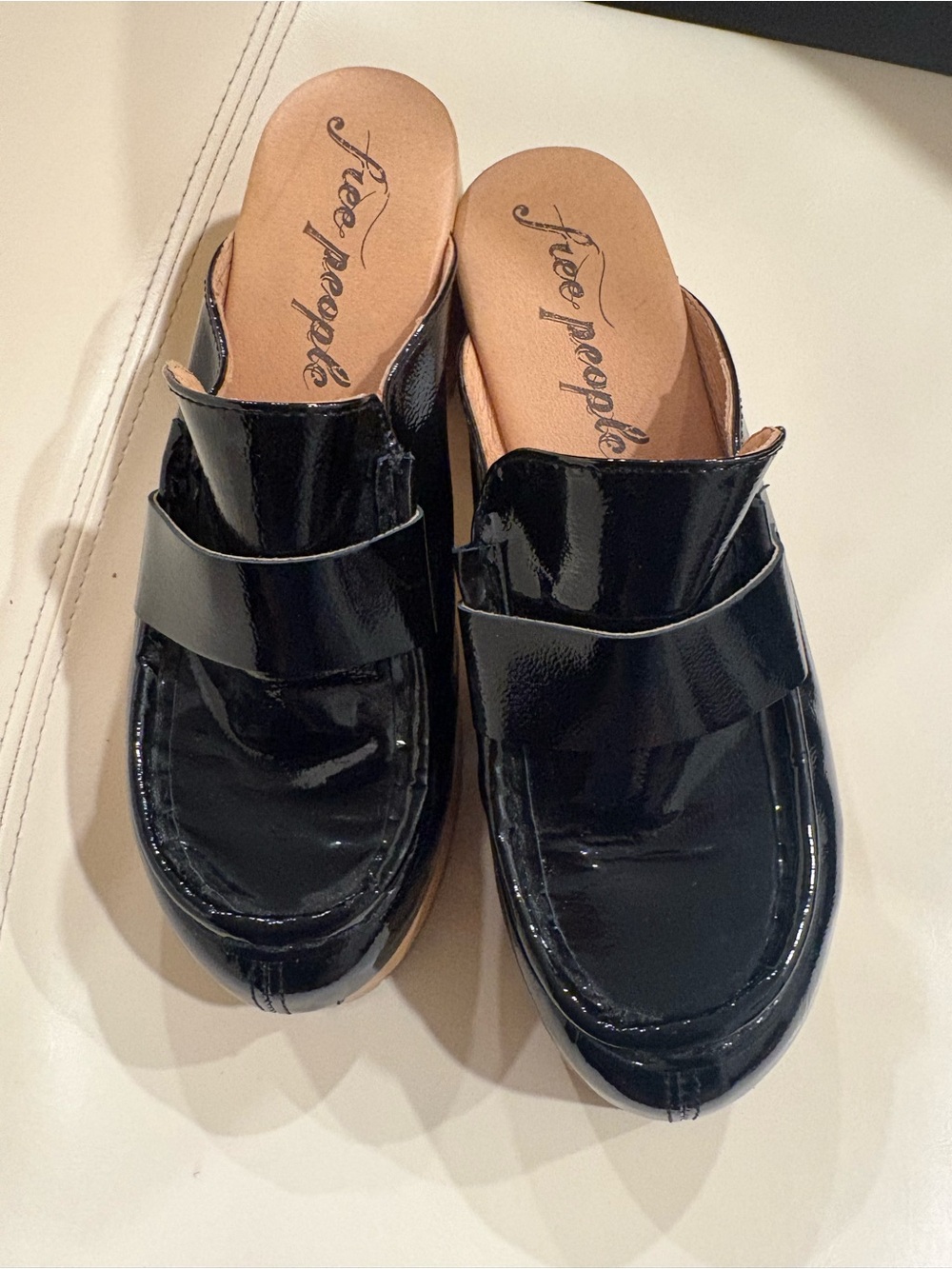 NWOT Free People Women’s Black Patent Leathe Loafers Corbin Mules size 39 8-8.5
